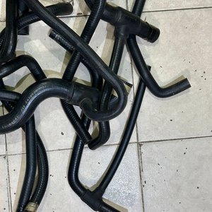 Lote de Caños de Goma Negros para Automotor - imagen 4