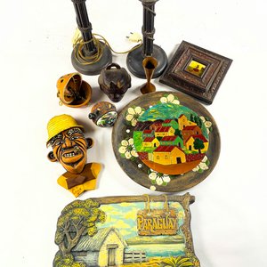 Lote de Lámparas, Platos Decorativos y Cuadros - imagen 2