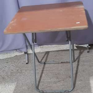 Mesa Plegable Cuadrada de MDF y Caño - imagen 2