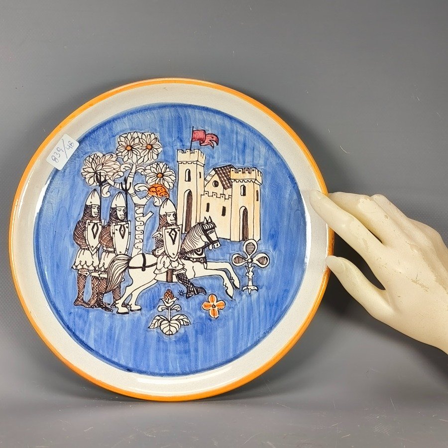Plato decorativo pintado a mano y firmado por Rampini Gubbio - imagen 3