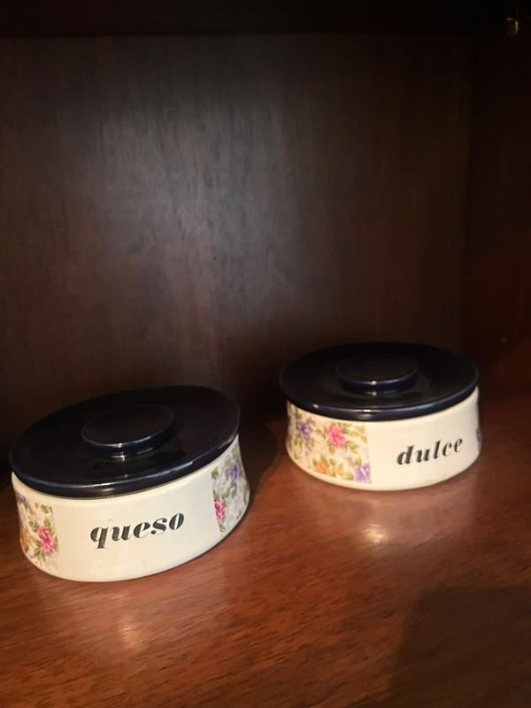 Set de 2 Salseras de Cerámica para Queso y Dulce con Tapa - imagen 1