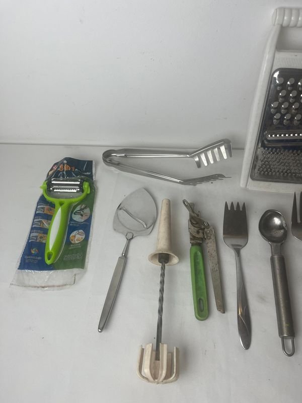 Utensilios de cocina en buen estado - imagen 3