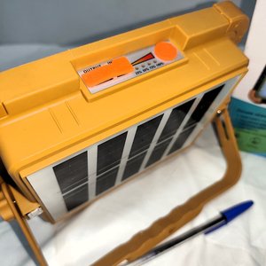 Foco LED Solar Recargable Multifunción con Valijas Nuevo en Caja - imagen 7