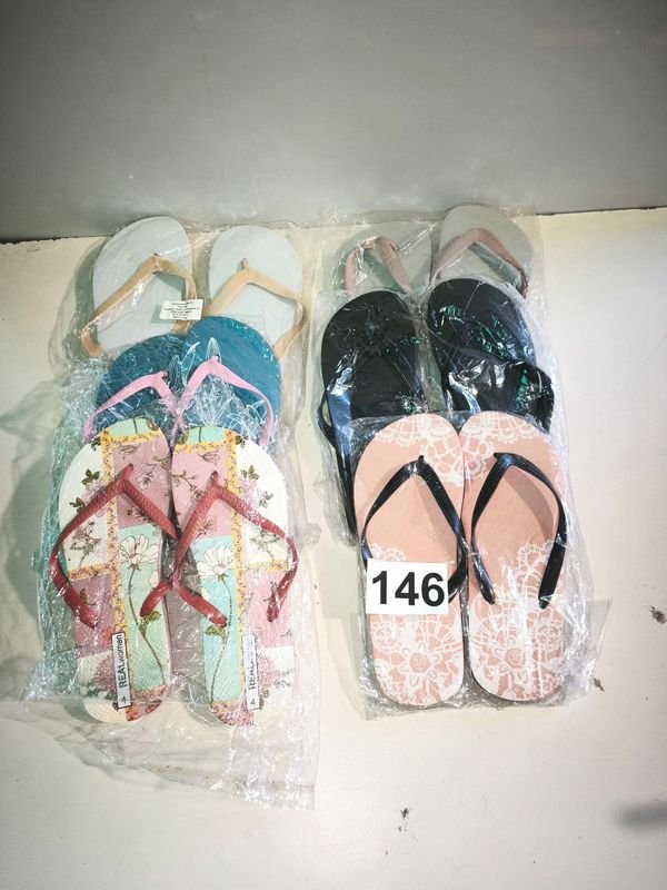 Lote de 6 Pares de Ojotas y Chinelas Variadas