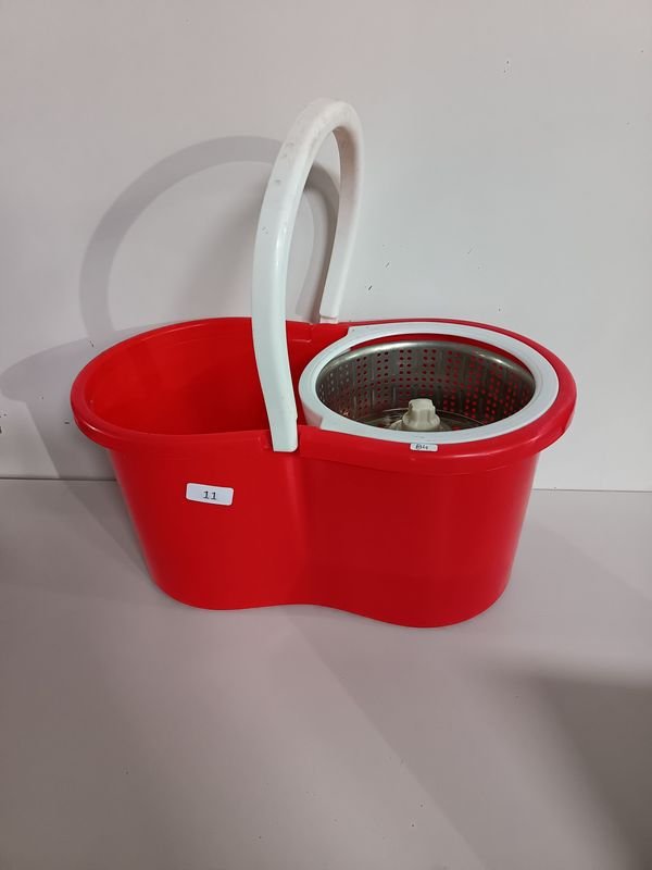 Balde Escurridor Rojo con Asa y Centrifugador Metálico