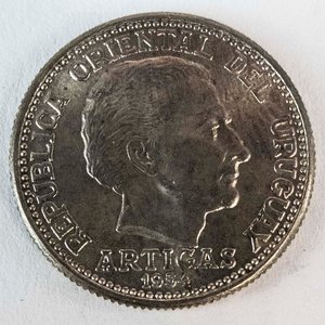Lote siguiente: Moneda de Plata Uruguaya 20 Centésimos "Artigas" 1954 - Flor de Cuño