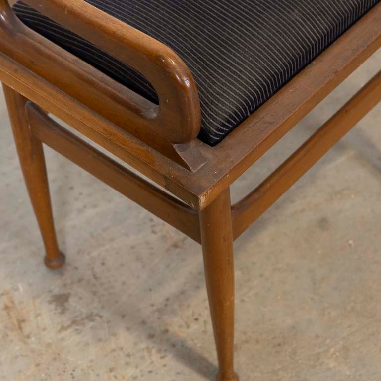 Item 2101998 - Image 1