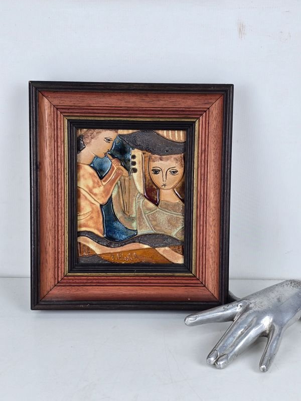 Cuadro con Relieve Cerámico Pintado a Mano Firmado J. Ruth