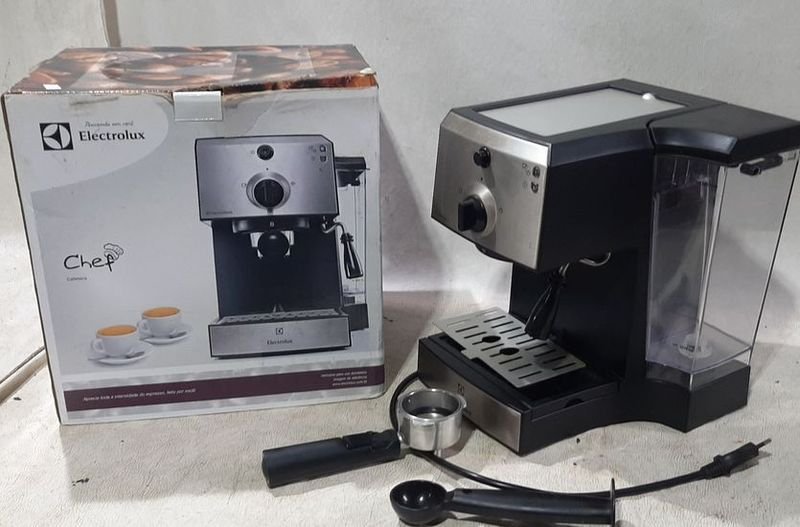 Lote anterior: Cafetera Electrolux Poco Uso - Maquinaria