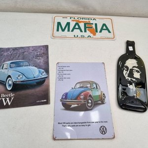 L 369 - Varias Unidades - Lote de articulos decorativos con chapas alusivas a Volkswagen Beetle y chapa matricula de Florida 'Mafia U.S.A.' - imagen 4