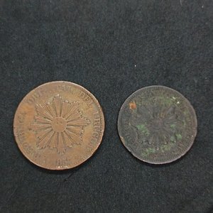 Lote de 2 Monedas Uruguayas: 20 Centésimos 1857 y 2 Centésimos 1869 (Ceca Birmingham) - imagen 1