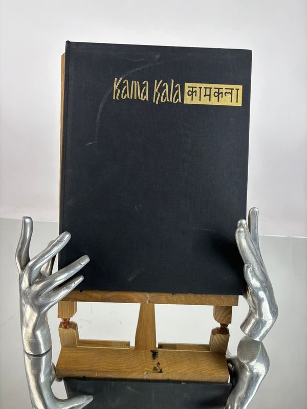 Lote anterior: Libro sobre erotismo y fundamentos filosóficos en la escultura hinduista