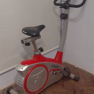 Bicicleta Fija Ergométrica Winner Roja y Gris - imagen 3
