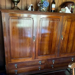 ¡Colección de Muebles Clásicos! - Electrónica a Precios Liquidación