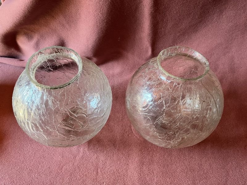 Dos vasos de vidrio con superficie craquelada en buen estado - imagen 2