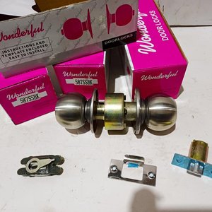 Lote siguiente: 4 Cerraduras Tipo Pomo Marca Wonderful