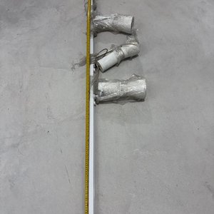 Sistema de Iluminación con Riel y 3 Focos Blancos - imagen 6