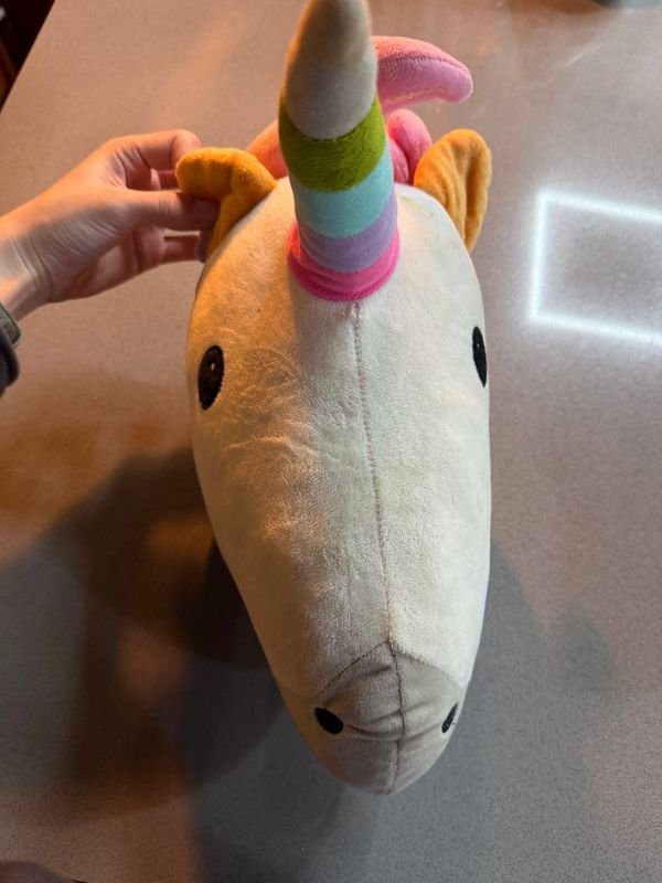 Almohadón Infantil de Peluche Diseño Unicornio Colorido
