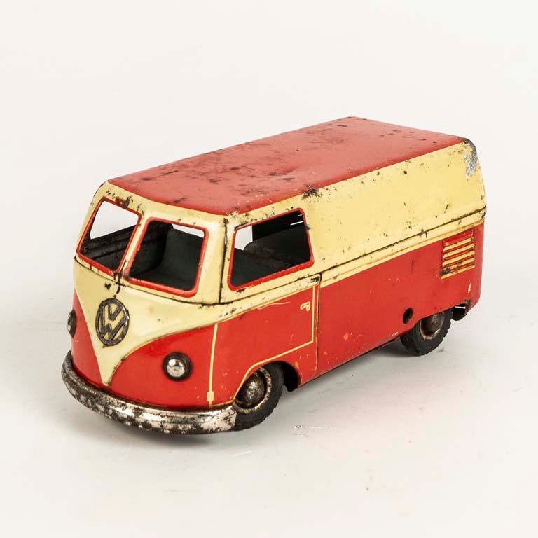 Camioneta comby de chapa litografiada a cuerda marca Goso made in Western Germany - Medidas: 18cm
