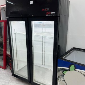 Heladera Vertical Exhibidora de 2 Puertas - imagen 1