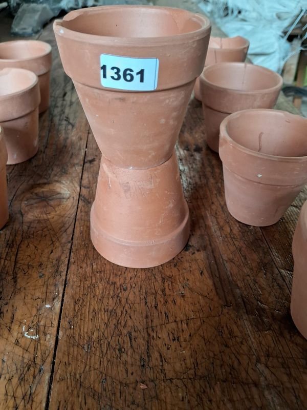 Lote anterior: Lote de macetas de barro terracota
