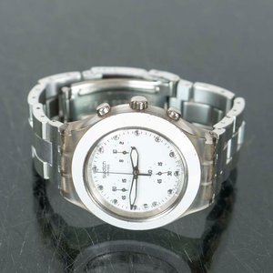Lote siguiente: Reloj Swatch de Metal Blanco con Cronógrafo