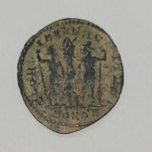 Moneda Romana Antigua: Gloria Exercitus, Constancio II - imagen 3