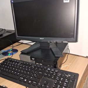 LIQUIDACIÓN DE EXISTENCIAS POR CIERRE DE LOCAL DE INSTITUTO DE ENSEÑANZA INFORMATICA: Excelente oportunidad