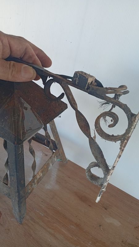 Farol estilo colonial con pergola para decoración - imagen 2