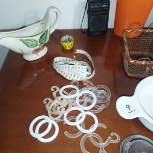 Lote Variado: Radio a Pila, Cubetera, Salsera y Más - imagen 4