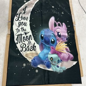 Lote siguiente: Tapiz Decorativo Lilo & Stitch "I love you to the moon & back"
