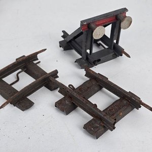 Tren de Juguete Antiguo con Vagones y Rieles Alemanes - imagen 13