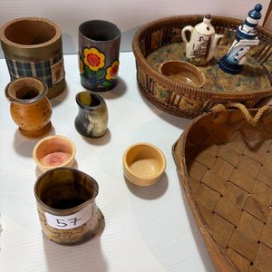 Lote de Adornos Varios: Ceniceros, Bandejas Tejidas y Más - imagen 5