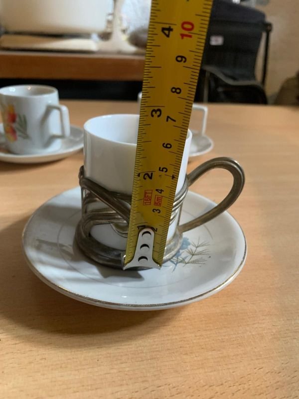 Lote de tazas de café con platillos y taza con agarre metálico - imagen 4