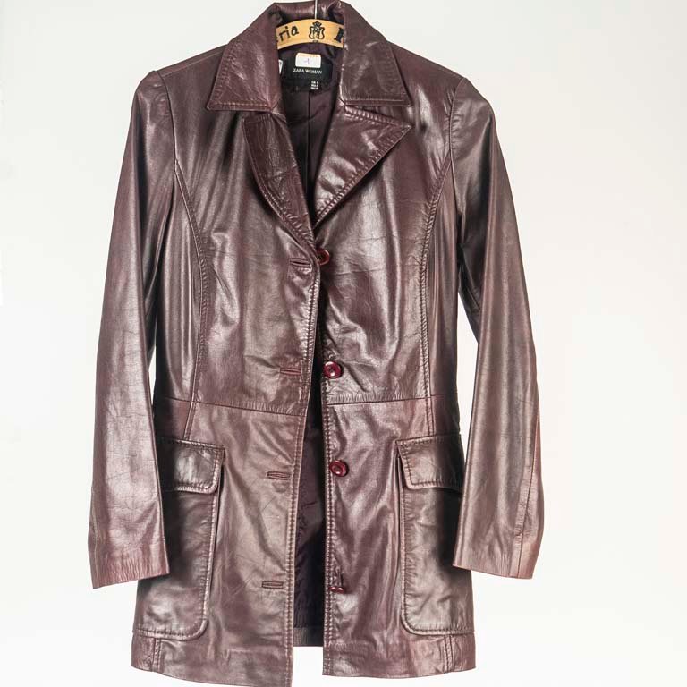 Campera de Cuero Bordó Zara Talle S Mujer