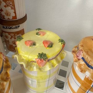 Lote de 4 Frascos de Cerámica Decorados con Tapas - imagen 3