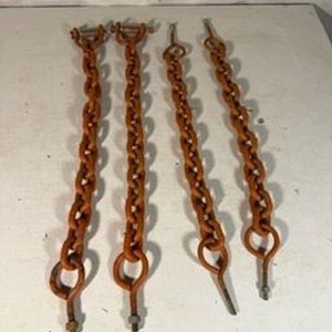 Lote siguiente: Juego de 4 Cadenas Pesadas de Hierro Fundido con Ganchos