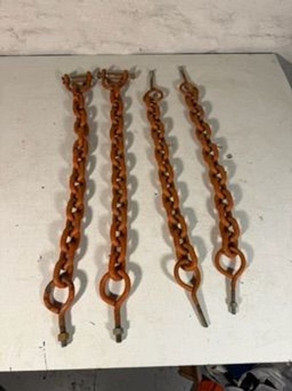 Juego de 4 Cadenas Pesadas de Hierro Fundido con Ganchos