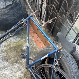 Lote anterior: Bicicleta Azul Antigua