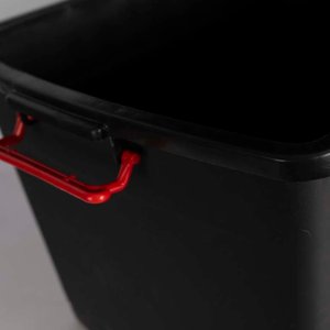 Organizador de Plástico Negro Apilable con Tapa y Ruedas - 95 Litros - imagen 2