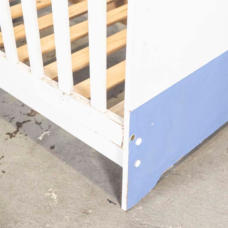 Cuna de bebé de MDF melamínico y madera - imagen 3