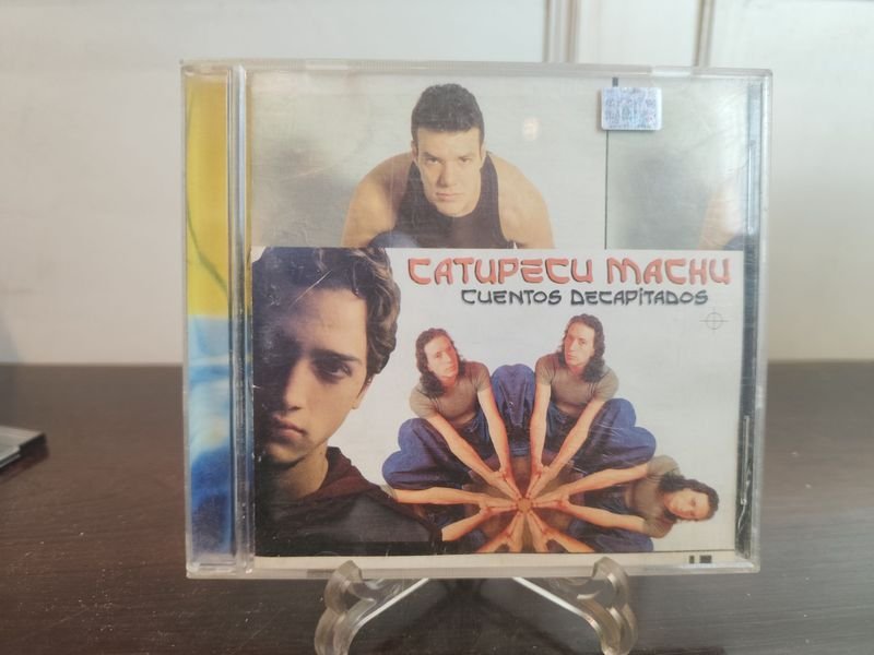 Álbum Cuentos Decapitados de Catupecu Machu