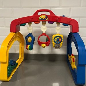 Móvil de Actividades para Bebés con Juguetes Colgantes - imagen 1