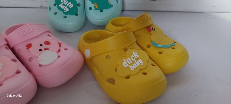 Zapatillas para bebés en venta - imagen 3