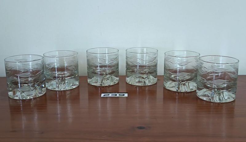Set de 6 Vasos de Whisky Tallados con Diseño de Hojas