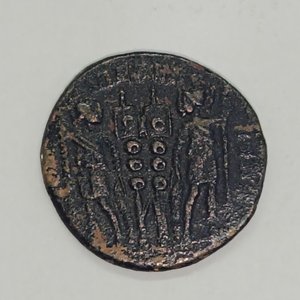 Moneda Romana Antigua: Constantino el Grande, Gloria Exercitus - imagen 3