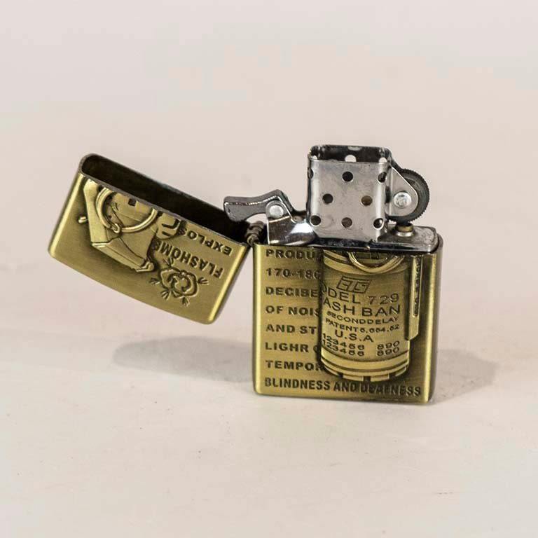 Lote siguiente: Encendedor tipo Zippo de estilo vintage