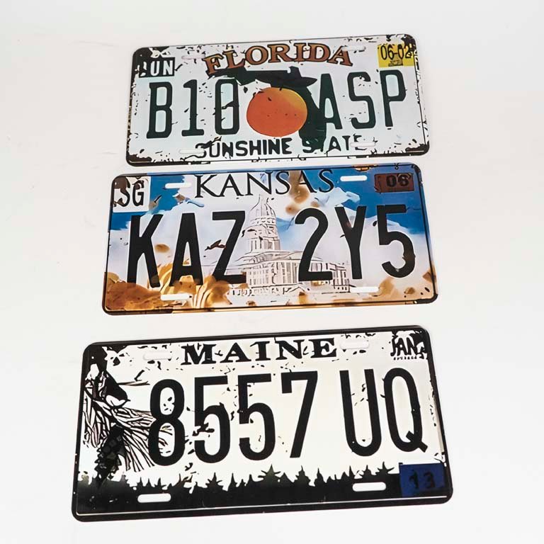 Lote siguiente: Placas de matrícula de Estados Unidos - Maine, Kansas y Florida