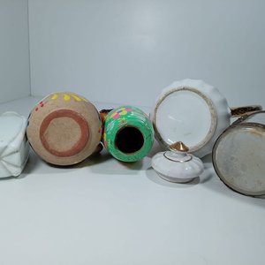Lote Vintage: Tetera Porcelana Victoriana, Mate Cerámica, Frasco Vidrio y Figura Mujer - imagen 3
