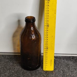 Lote anterior: Botella Antigua Vidrio Labrado Ámbar Industria Uruguaya 1 Litro